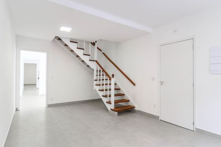 Casa à venda com 180m², 3 quartos e 2 vagasSala