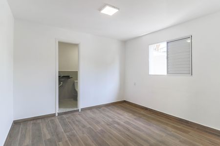 Casa à venda com 180m², 3 quartos e 2 vagasSuíte 
