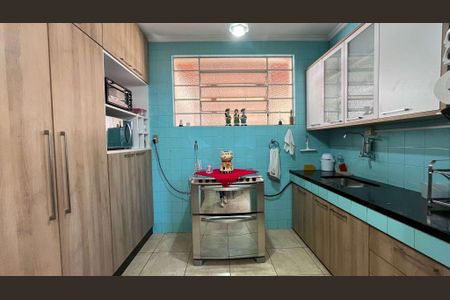 Casa à venda com 259m², 4 quartos e 6 vagas