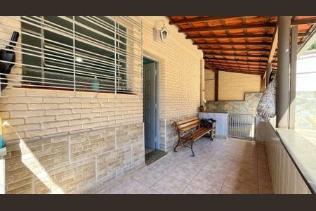 Casa à venda com 259m², 4 quartos e 6 vagas