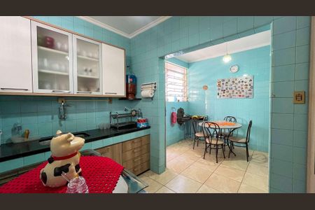 Casa à venda com 259m², 4 quartos e 6 vagas