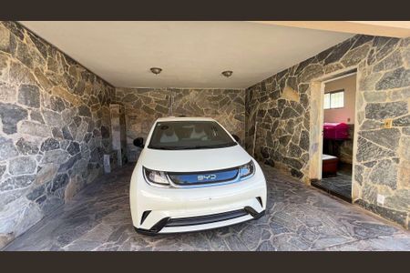 Casa à venda com 259m², 4 quartos e 6 vagas