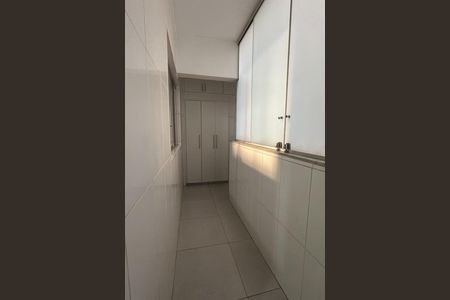 Apartamento à venda com 130m², 3 quartos e sem vaga