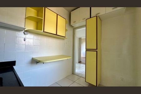 Apartamento à venda com 70m², 2 quartos e 1 vaga Apartamento à venda com 70m², 2 quartos e 1 vagaCozinha