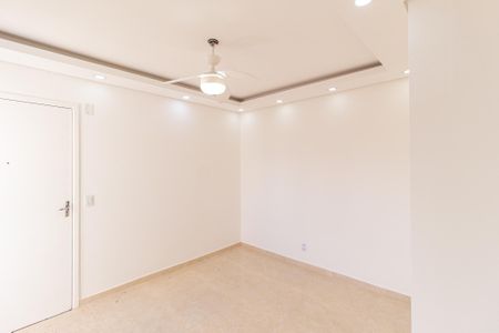 Sala de apartamento para alugar com 2 quartos, 48m² em Metalúrgicos, Osasco