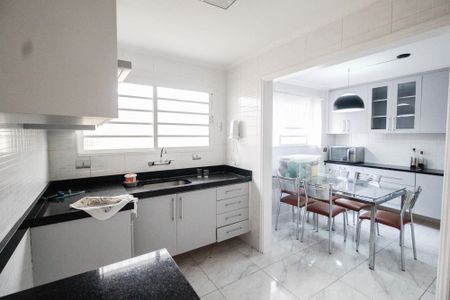 Casa à venda com 192m², 3 quartos e 3 vagasCozinha