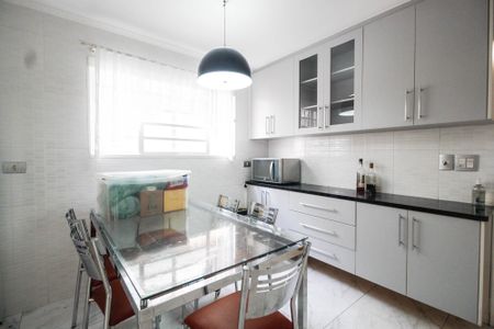 Casa à venda com 192m², 3 quartos e 3 vagasCozinha