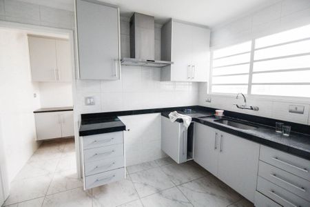 Casa à venda com 192m², 3 quartos e 3 vagasCozinha