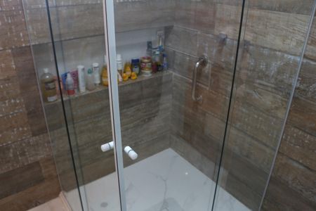 Apartamento à venda com 247m², 4 quartos e 3 vagasBanheiro da Suíte 1