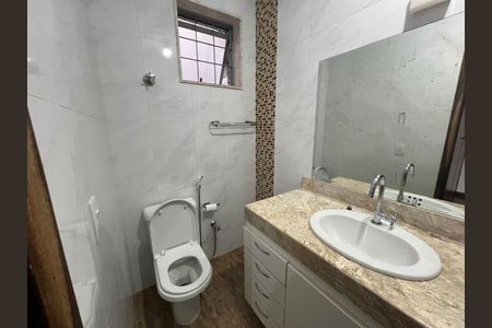 Apartamento à venda com 117m², 3 quartos e 2 vagasBanheiro 