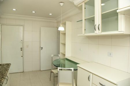 Apartamento para alugar com 92m², 2 quartos e 1 vagaCozinha