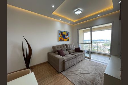 Sala de apartamento para alugar com 3 quartos, 77m² em Conjunto Promorar Raposo Tavares, São Paulo