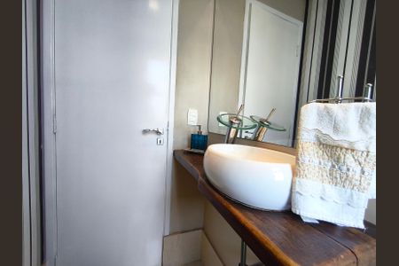 Apartamento à venda com 134m², 3 quartos e 3 vagas Apartamento à venda com 134m², 3 quartos e 3 vagasLavabo