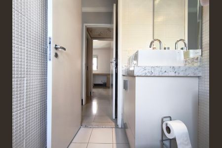 Apartamento à venda com 134m², 3 quartos e 3 vagas Apartamento à venda com 134m², 3 quartos e 3 vagasBanheiro da Suíte 2