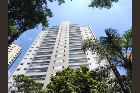 Apartamento à venda com 134m², 3 quartos e 3 vagas Apartamento à venda com 134m², 3 quartos e 3 vagasFachada