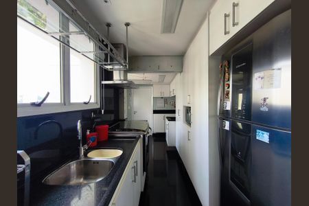 Apartamento à venda com 134m², 3 quartos e 3 vagas Apartamento à venda com 134m², 3 quartos e 3 vagasCozinha