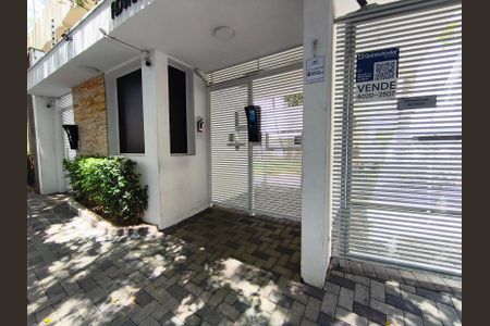 Apartamento à venda com 134m², 3 quartos e 3 vagas Apartamento à venda com 134m², 3 quartos e 3 vagasFachada + Plaquinha