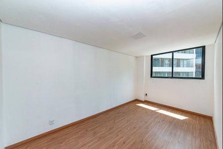 Apartamento para alugar com 240m², 4 quartos e 4 vagas Apartamento para alugar com 240m², 4 quartos e 4 vagasQuarto 2