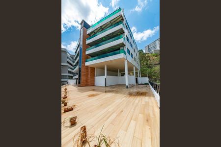 Apartamento para alugar com 240m², 4 quartos e 4 vagas Apartamento para alugar com 240m², 4 quartos e 4 vagasÁrea comum