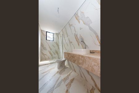 Apartamento para alugar com 240m², 4 quartos e 4 vagas Apartamento para alugar com 240m², 4 quartos e 4 vagasBanheiro Social