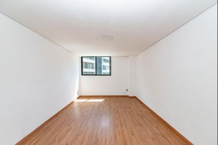 Apartamento para alugar com 240m², 4 quartos e 4 vagas Apartamento para alugar com 240m², 4 quartos e 4 vagasQuarto