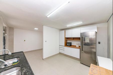 Apartamento para alugar com 240m², 4 quartos e 4 vagas Apartamento para alugar com 240m², 4 quartos e 4 vagasCozinha