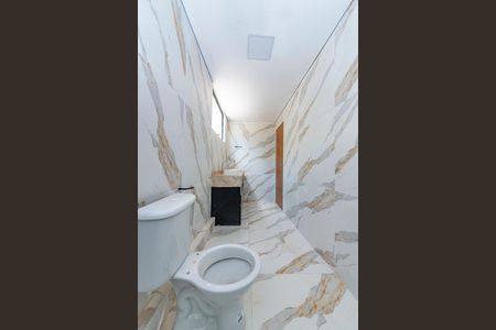 Apartamento para alugar com 240m², 4 quartos e 4 vagas Apartamento para alugar com 240m², 4 quartos e 4 vagasBanheiro da Suíte 2