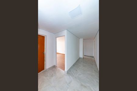 Apartamento para alugar com 240m², 4 quartos e 4 vagas Apartamento para alugar com 240m², 4 quartos e 4 vagasCorredor