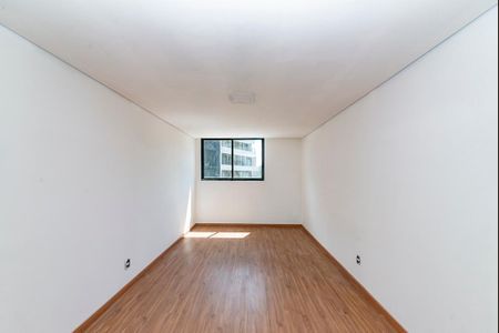 Apartamento para alugar com 240m², 4 quartos e 4 vagas Apartamento para alugar com 240m², 4 quartos e 4 vagasSuíte 2