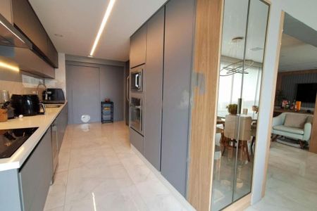 Apartamento à venda com 197m², 4 quartos e 3 vagas