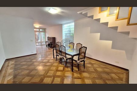 Casa à venda com 3 quartos, 273m² em Sumaré, São Paulo