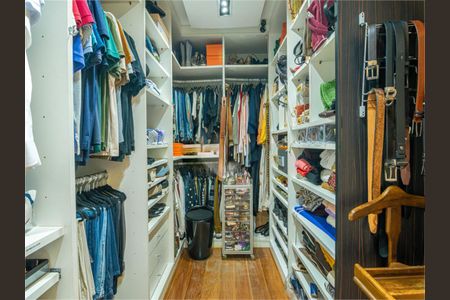 Casa à venda com 340m², 4 quartos e 4 vagas