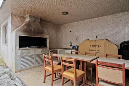 Casa à venda com 350m², 4 quartos e 8 vagas Casa à venda com 350m², 4 quartos e 8 vagasÁrea Externa