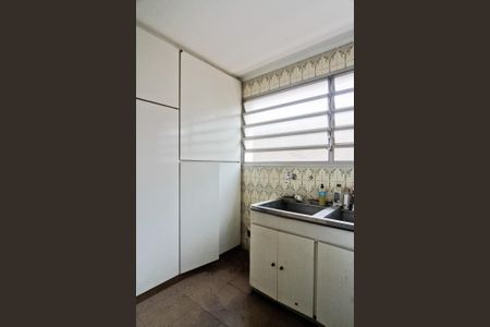 Casa à venda com 350m², 4 quartos e 8 vagas Casa à venda com 350m², 4 quartos e 8 vagasÁrea de Serviço