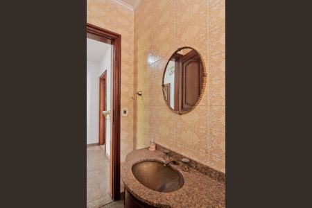 Casa à venda com 350m², 4 quartos e 8 vagas Casa à venda com 350m², 4 quartos e 8 vagasLavabo