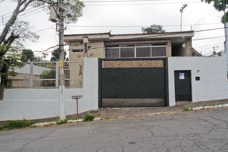 Casa à venda com 350m², 4 quartos e 8 vagas Casa à venda com 350m², 4 quartos e 8 vagasFachada