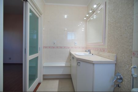 Apartamento à venda com 173m², 3 quartos e 2 vagasBanheiro da Suíte