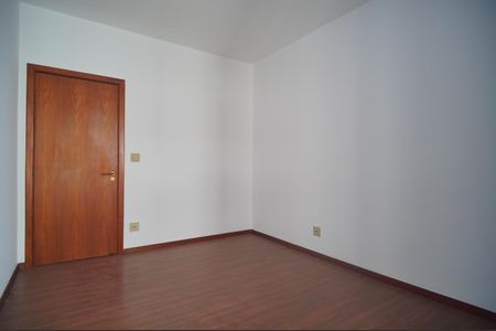 Apartamento à venda com 173m², 3 quartos e 2 vagasQuarto 2