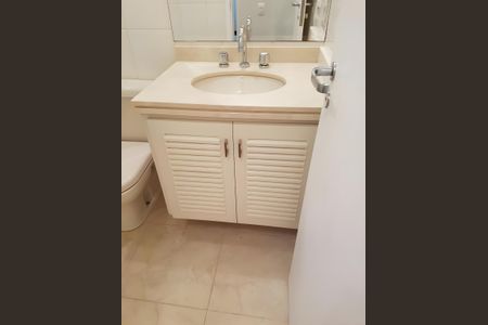 Apartamento para alugar com 71m², 2 quartos e 1 vaga Apartamento para alugar com 71m², 2 quartos e 1 vagaBanheiro