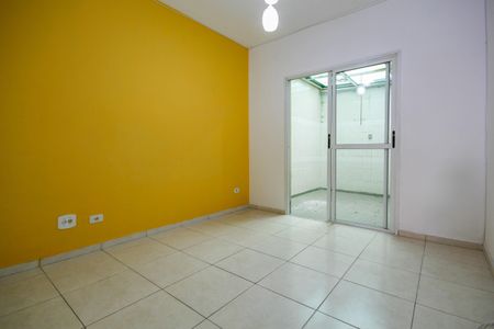 Casa para alugar com 95m², 3 quartos e 2 vagas Casa para alugar com 95m², 3 quartos e 2 vagasSala