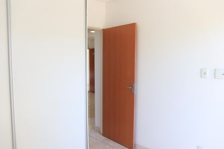 Quarto 2 de apartamento para alugar com 2 quartos, 52m² em Setor Progresso, Goiânia