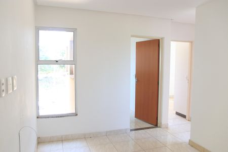 Sala de apartamento para alugar com 2 quartos, 52m² em Setor Progresso, Goiânia