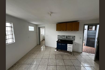 Cozinha de casa para alugar com 2 quartos, 40m² em Jardim Rossin, São Paulo