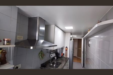 Apartamento à venda com 96m², 2 quartos e 1 vaga Apartamento à venda com 96m², 2 quartos e 1 vagaCozinha