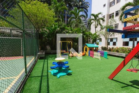 Apartamento à venda com 96m², 2 quartos e 1 vaga Apartamento à venda com 96m², 2 quartos e 1 vagaÁrea comum - Playground