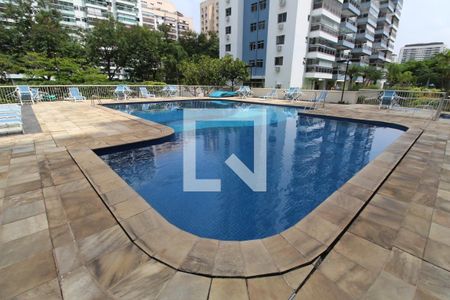 Apartamento à venda com 96m², 2 quartos e 1 vaga Apartamento à venda com 96m², 2 quartos e 1 vagaÁrea comum - Piscina