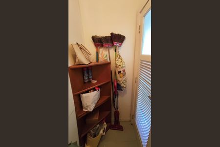 Apartamento à venda com 96m², 2 quartos e 1 vaga Apartamento à venda com 96m², 2 quartos e 1 vagaDispensa