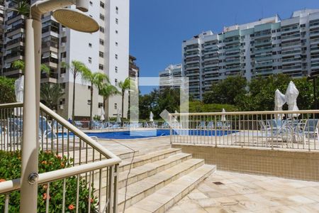 Apartamento à venda com 96m², 2 quartos e 1 vaga Apartamento à venda com 96m², 2 quartos e 1 vagaÁrea comum - Piscina