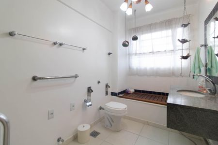 Apartamento à venda com 90m², 2 quartos e sem vagaBanheiro