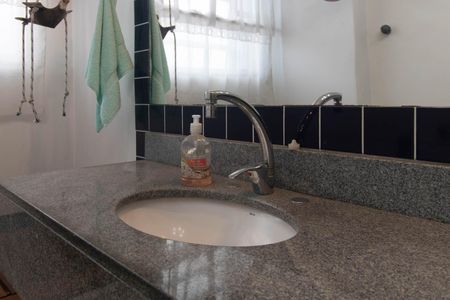 Apartamento à venda com 90m², 2 quartos e sem vagaBanheiro